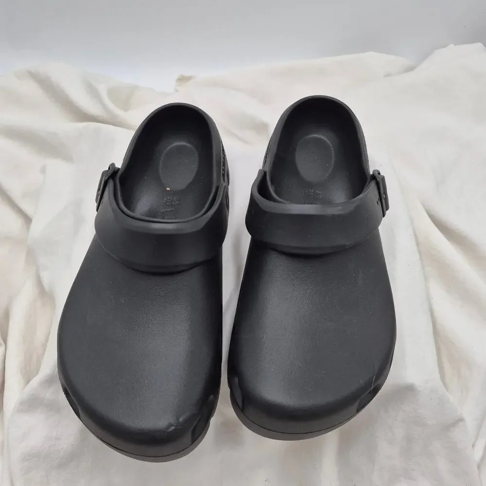 Birkenstock Birki Flow EVA clogs feature a matte black Men's 43 US 10-10.5